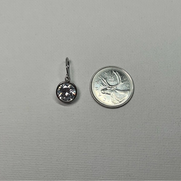 VINTAGE Silver Tone Rhinestone Drop Hook Earrings - Picture 9 of 9